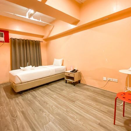 Kaizen Suites Manila Zewnętrze zdjęcie