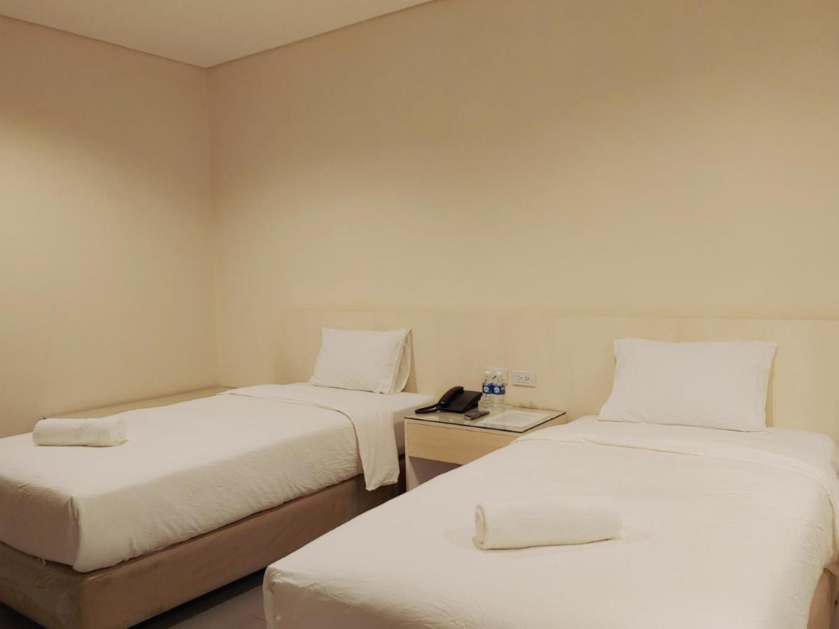Kaizen Suites Manila Zewnętrze zdjęcie