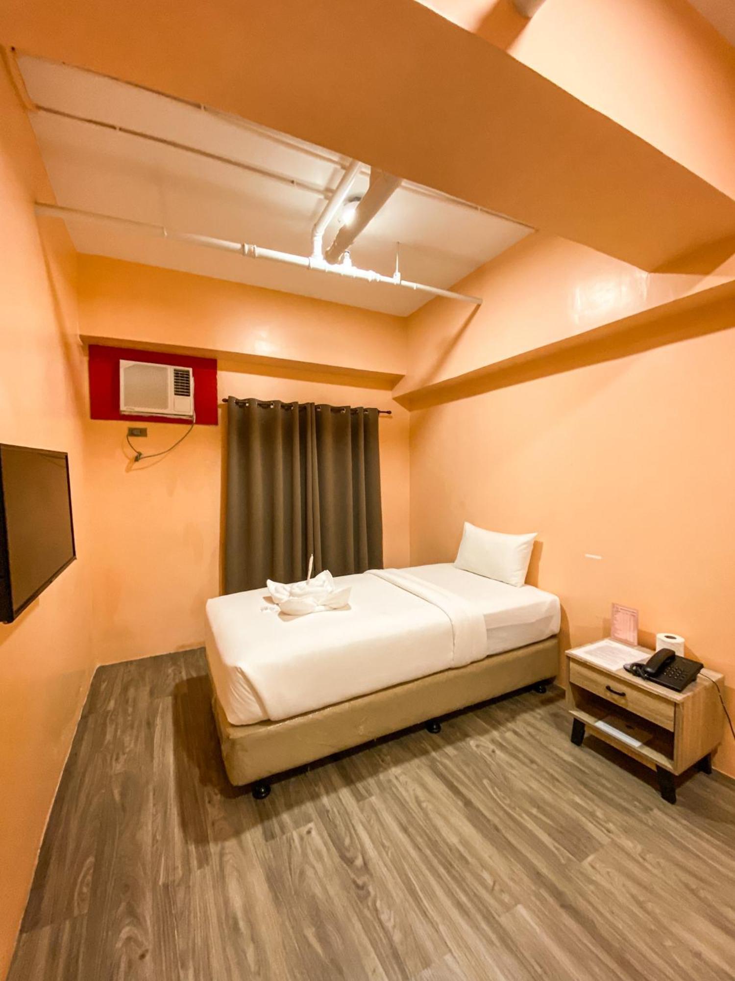 Kaizen Suites Manila Zewnętrze zdjęcie