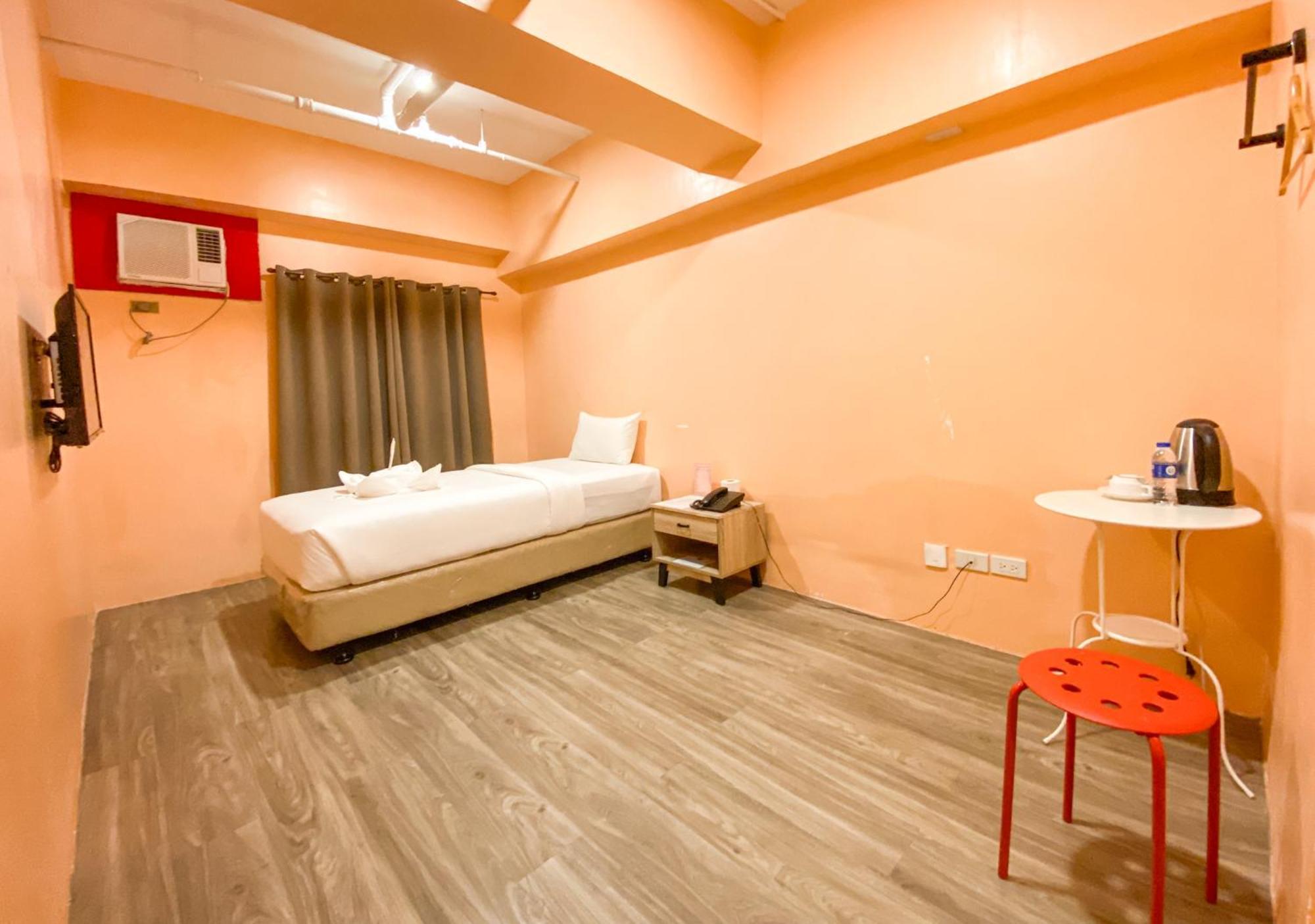Kaizen Suites Manila Zewnętrze zdjęcie