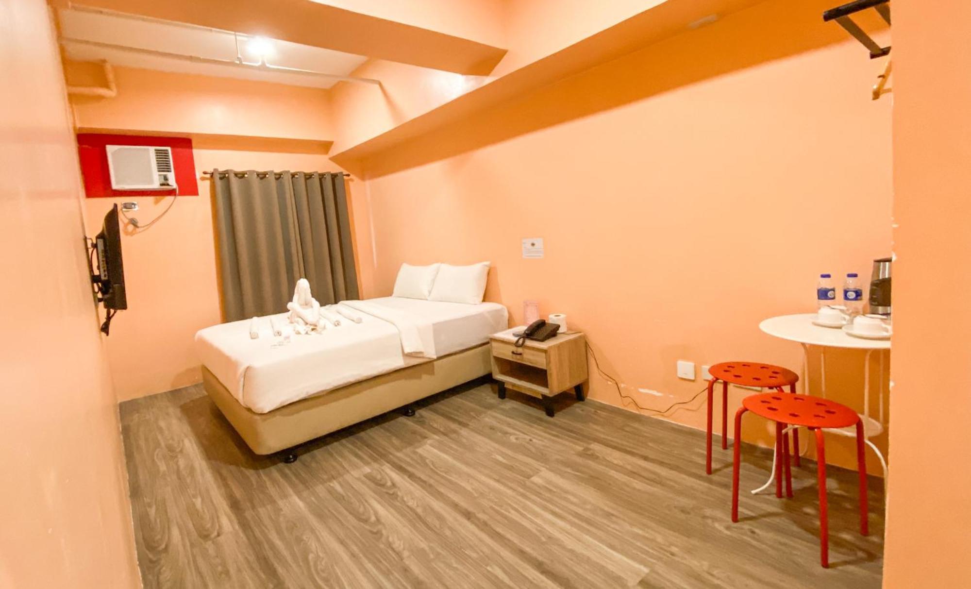 Kaizen Suites Manila Zewnętrze zdjęcie